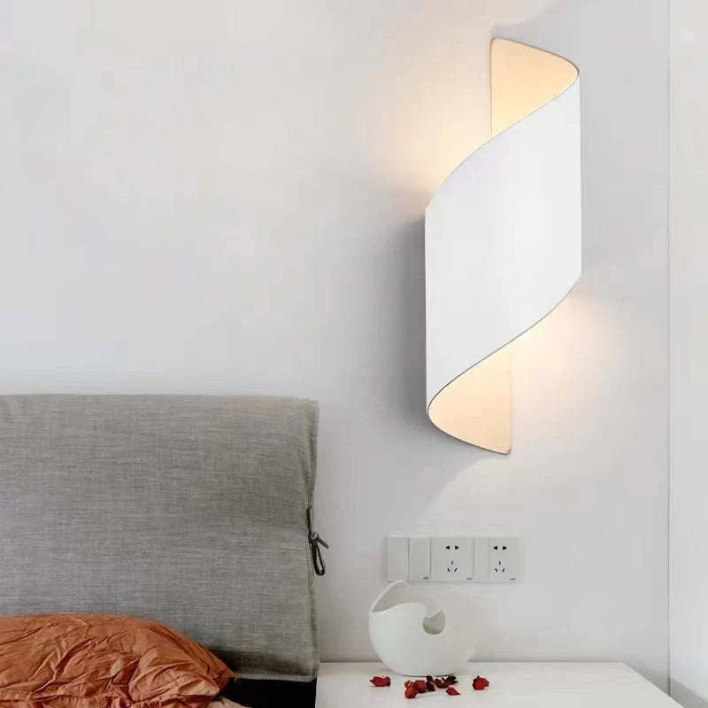 Luno Wall Lamp