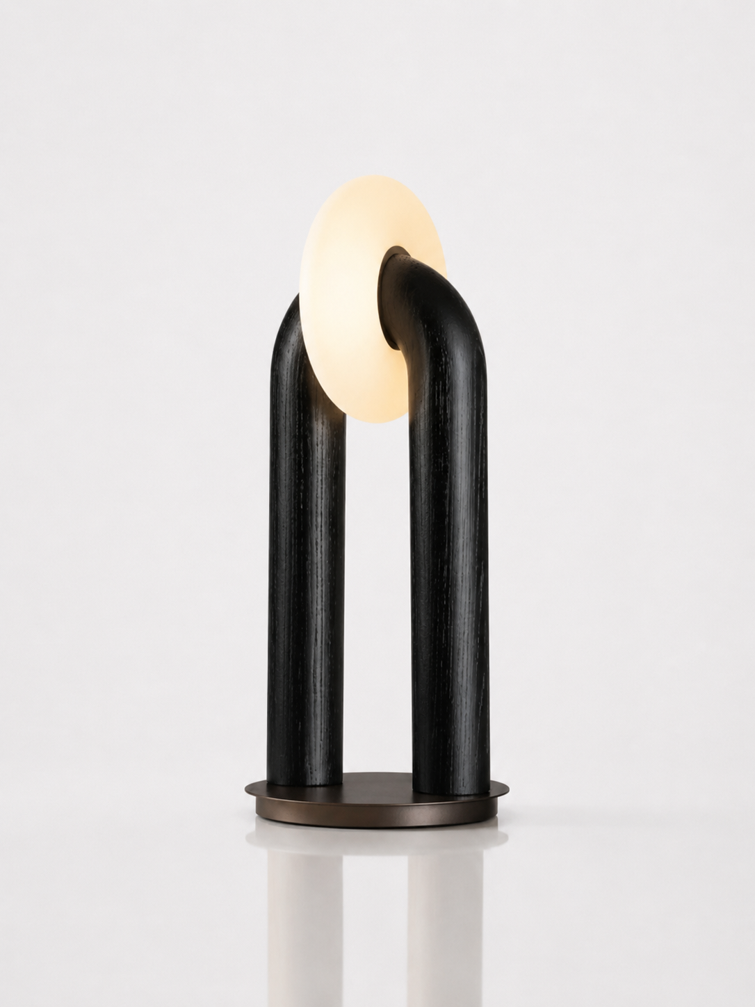 Minimalist Arch Touch Table Lamp