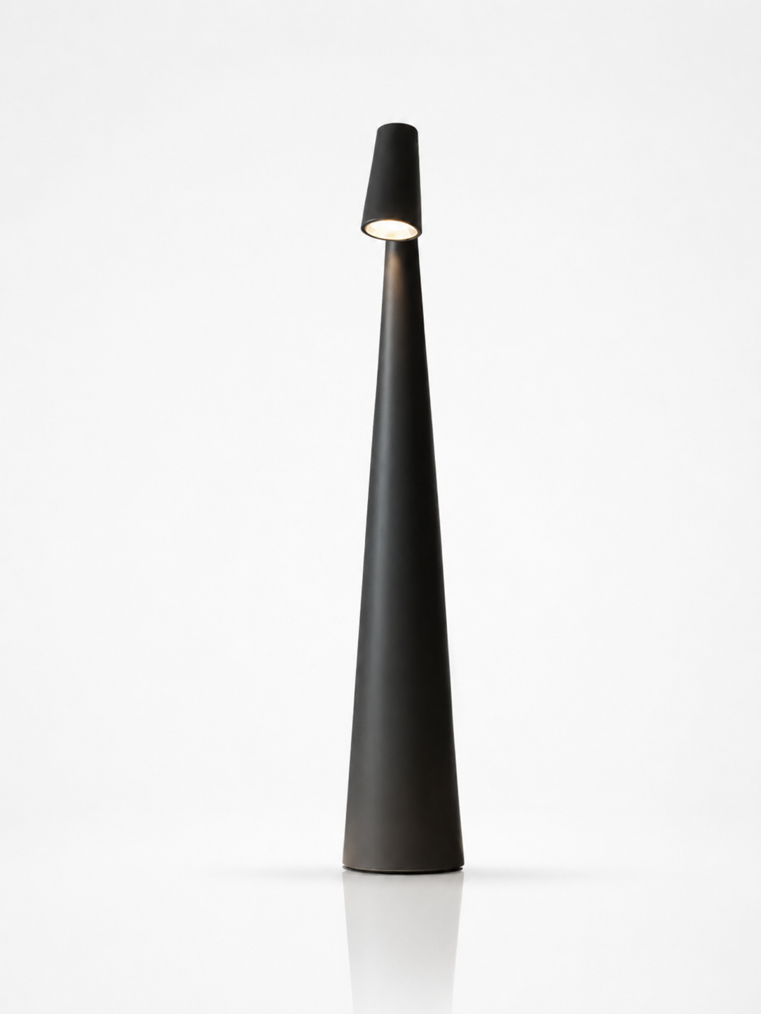 Luma Slim Table Lamp