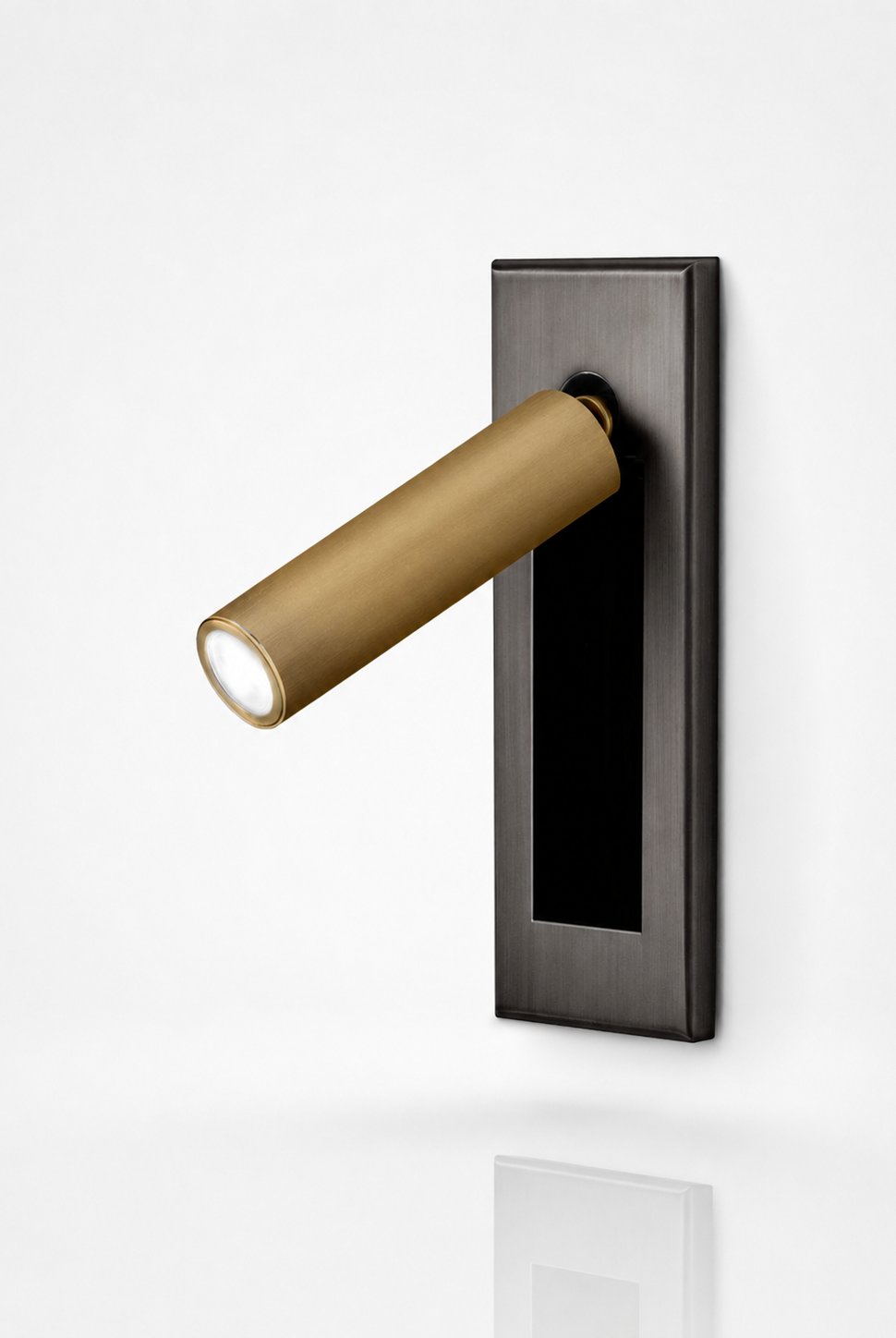 Linear Focus Wall Lamp