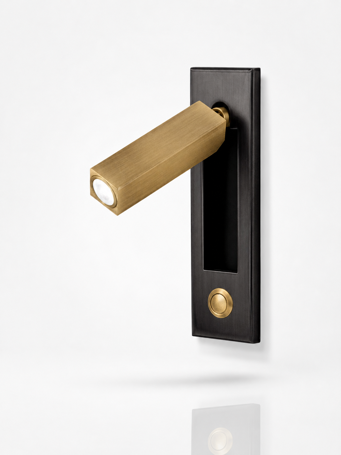 Linear Focus Wall Lamp