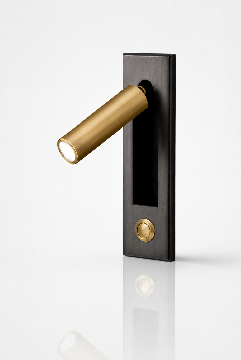 Linear Focus Wall Lamp