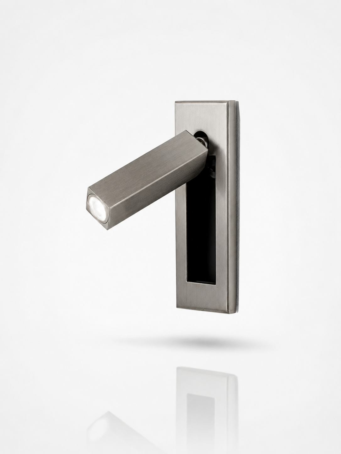 Linear Focus Wall Lamp