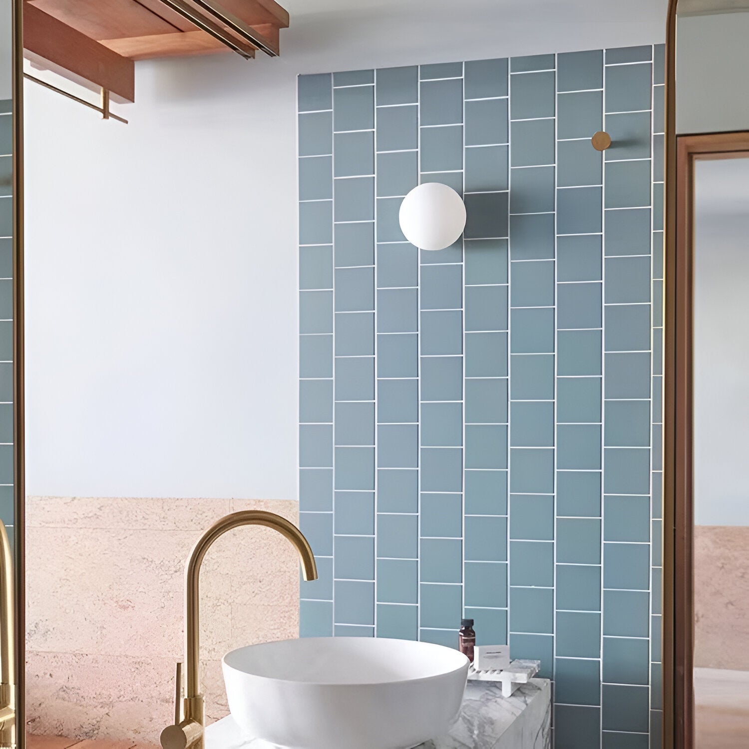 Noa Frosted Glass Wall Lamp