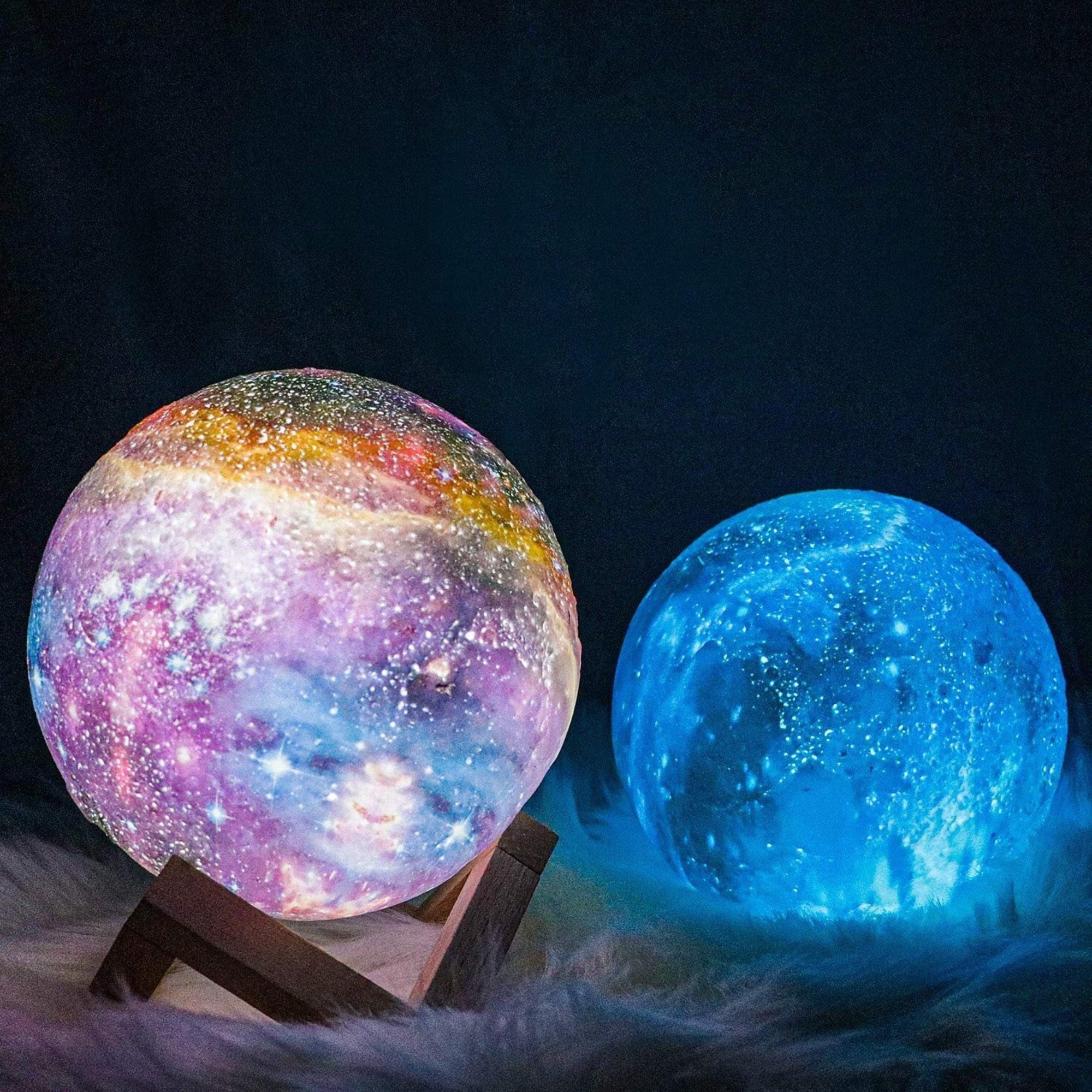 Celestia Moon Light | 16-Color Rechargeable Lamp