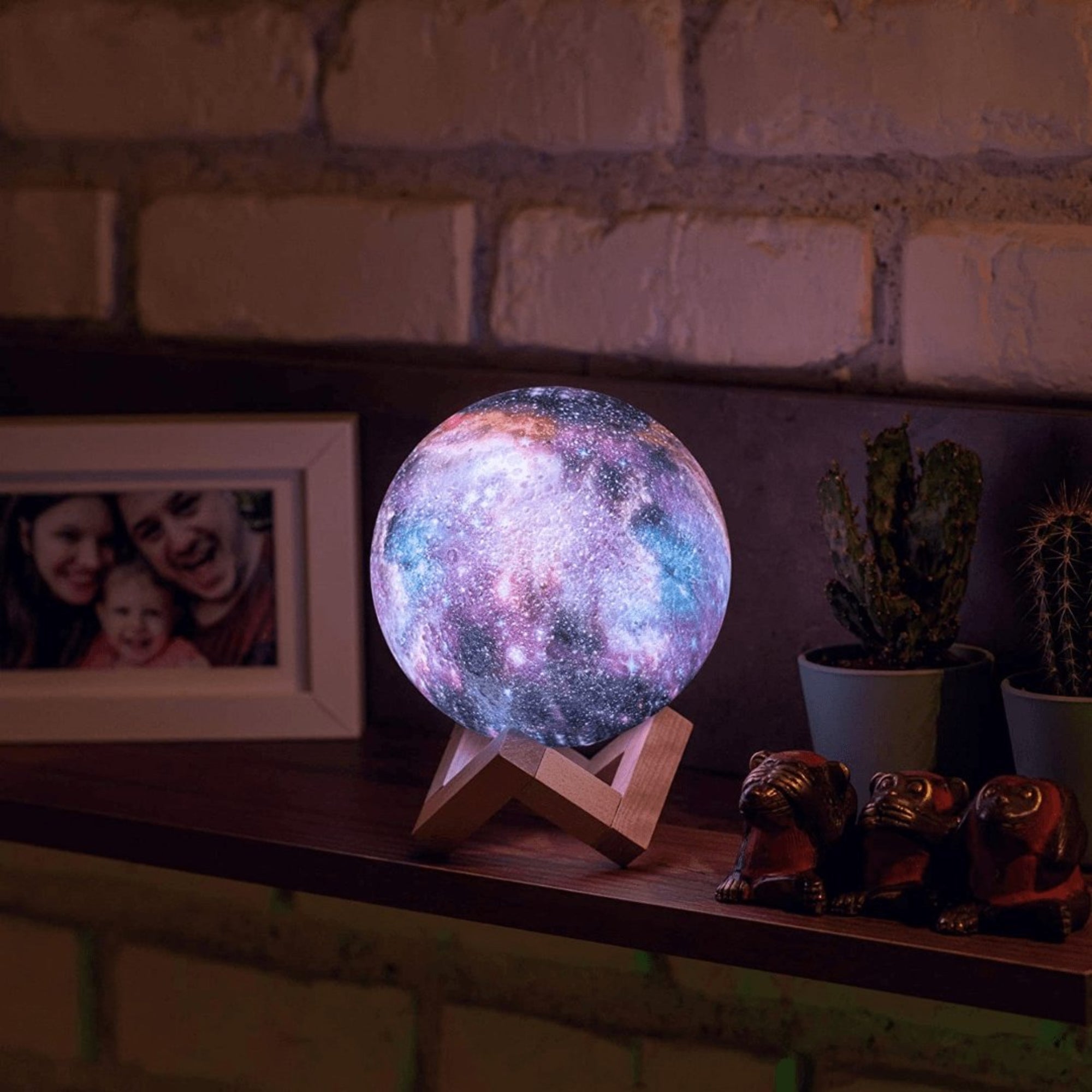 Celestia Moon Light | 16-Color Rechargeable Lamp