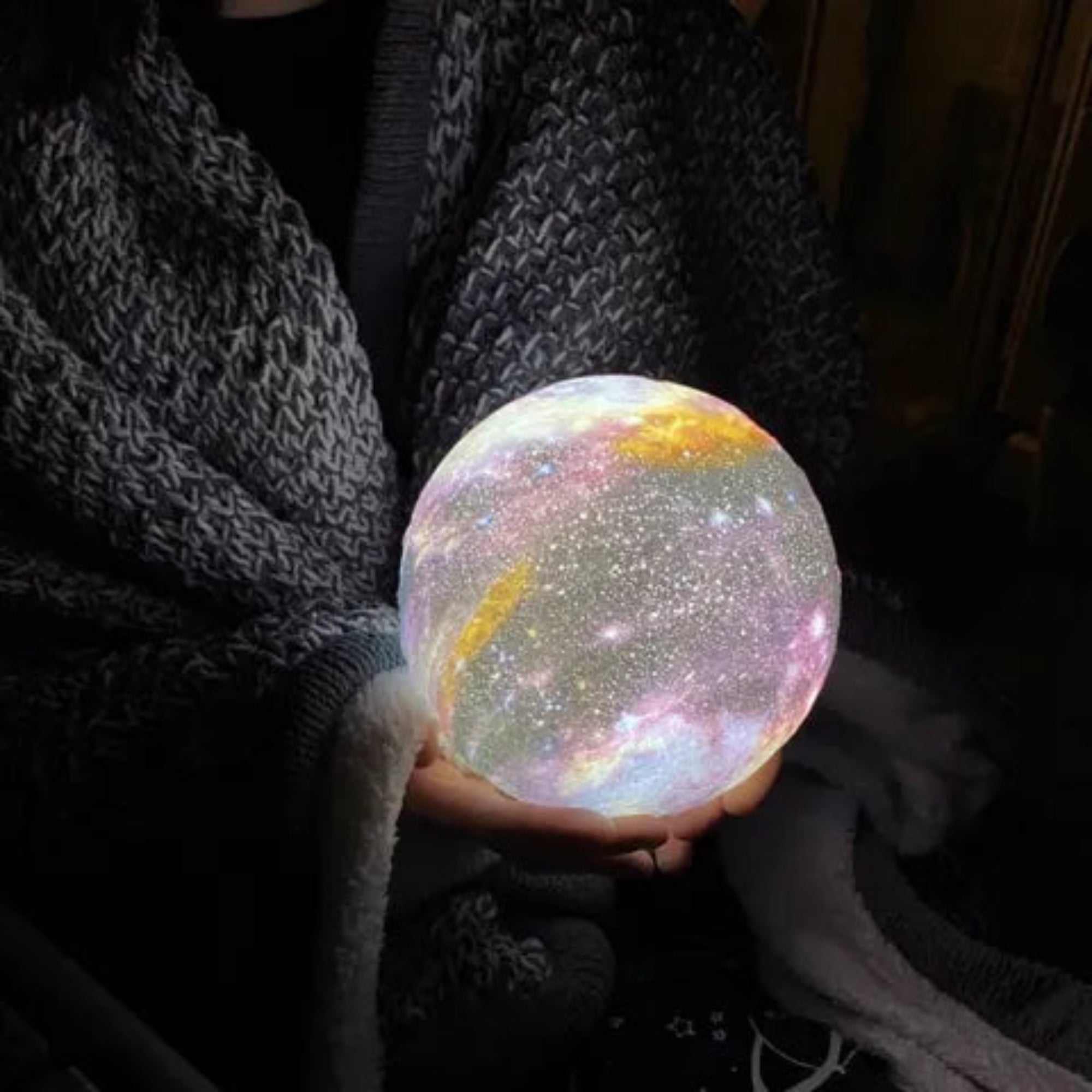 Celestia Moon Light | 16-Color Rechargeable Lamp