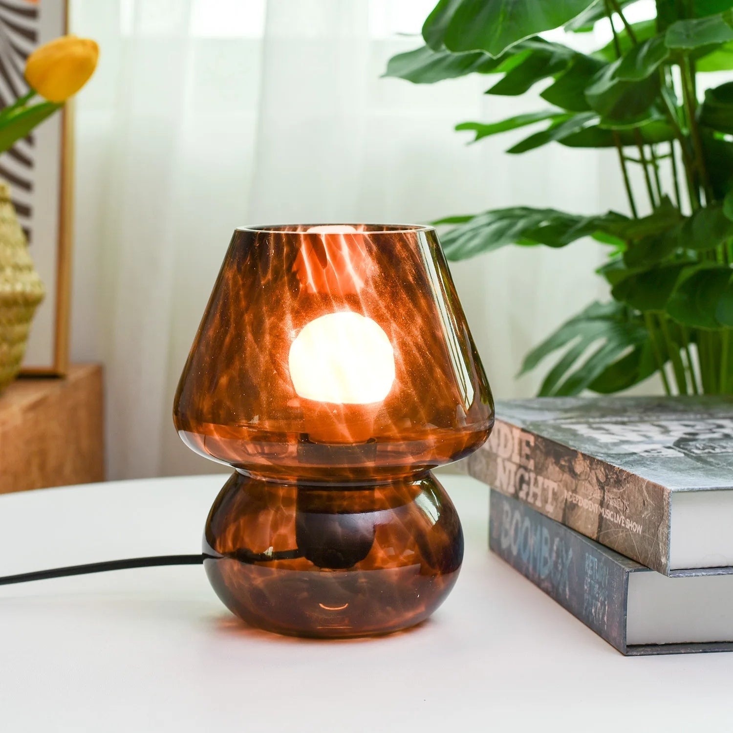 Lumi Miro Art Glass Table Lamp