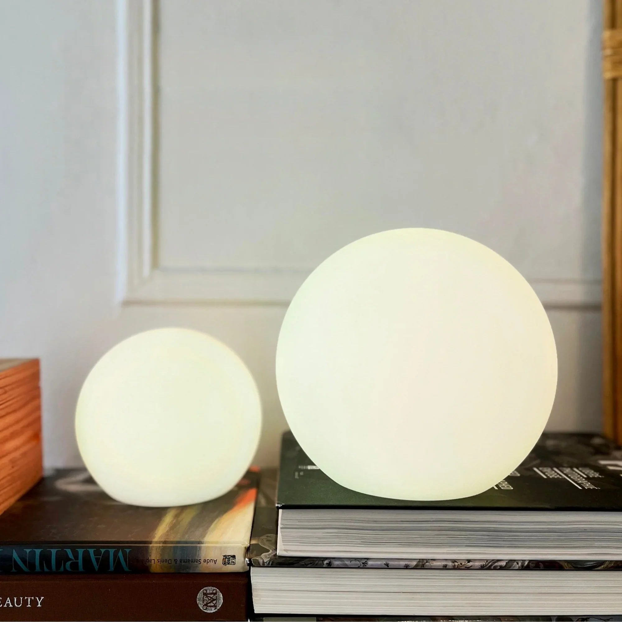 LunaGlow Cordless LED Table Lamp