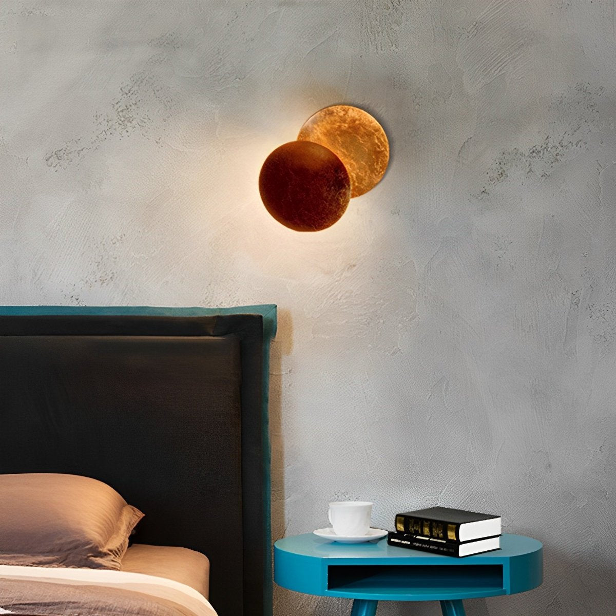 Solune Wall Lamp | Elegant Adjustable Eclipse Wall Light