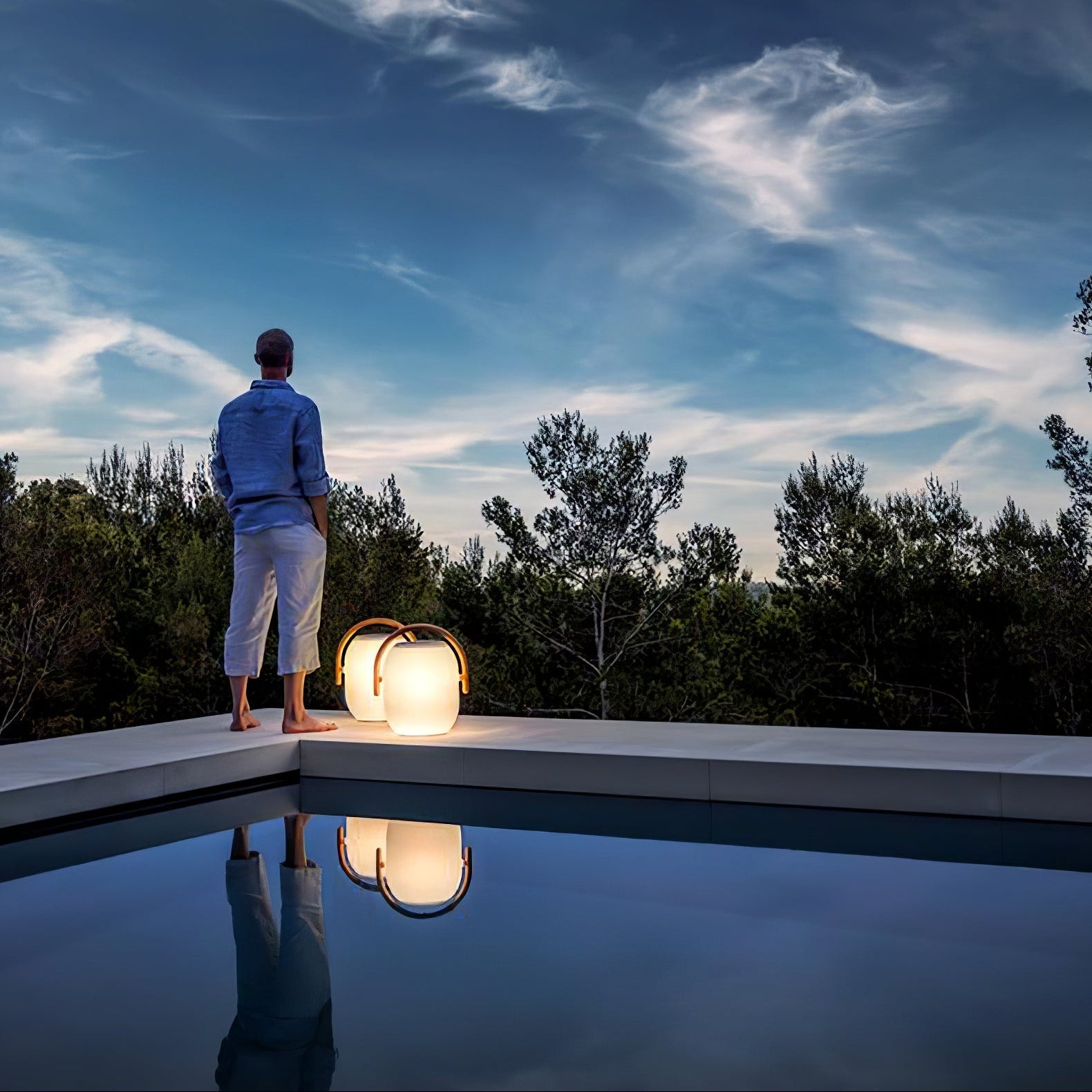 Solar Glow Outdoor Light