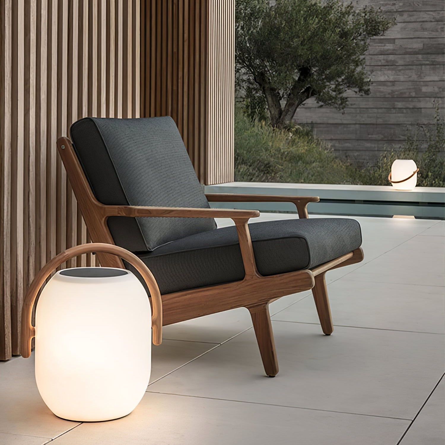 Solar Glow Outdoor Light