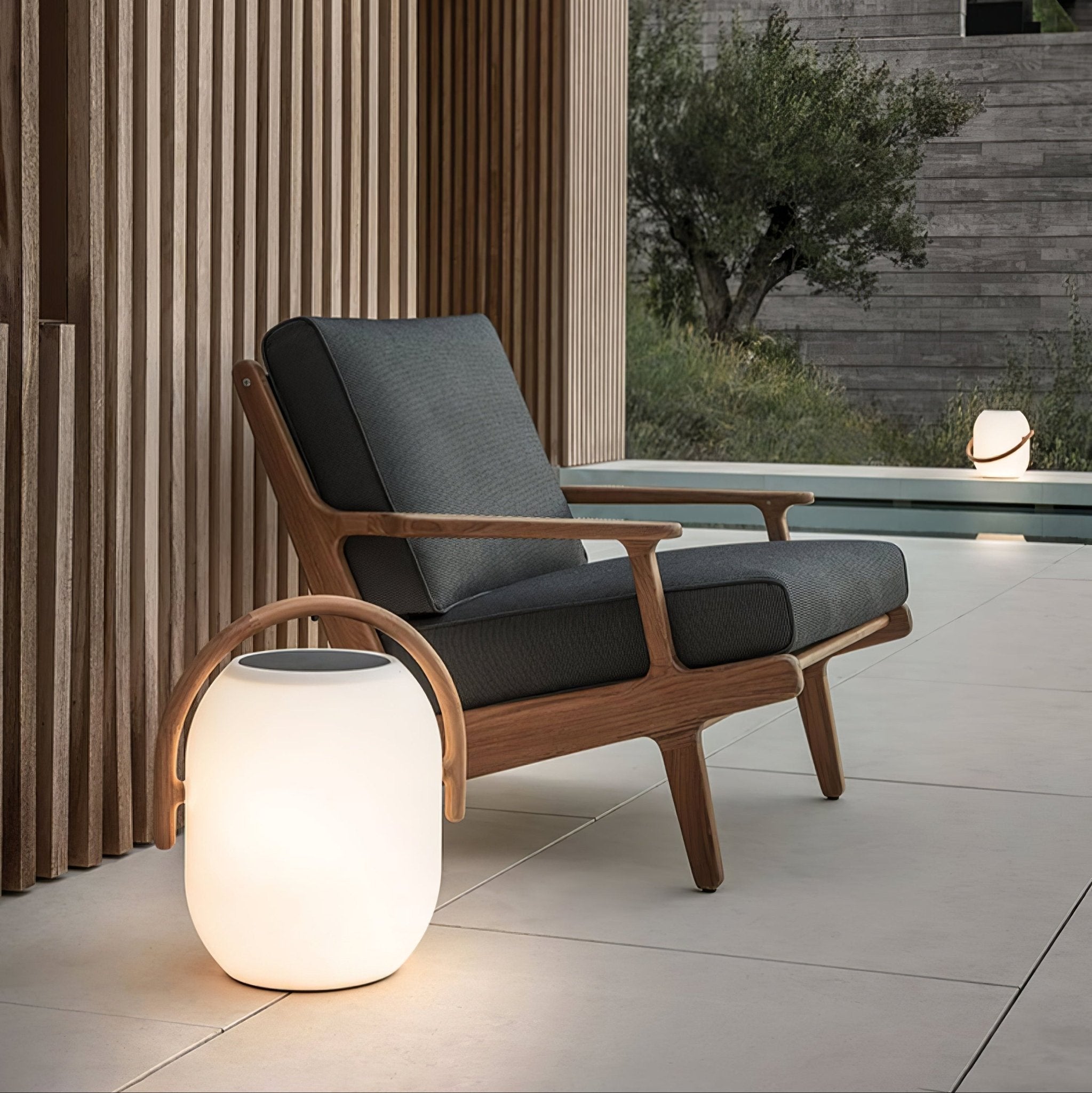 Solar Glow Outdoor Light