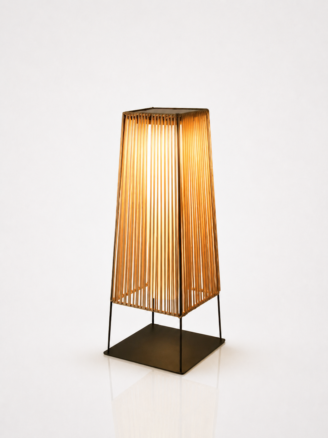 Solaro Outdoor Light | Solar Powered, LED Integrated for Landscape Lighting