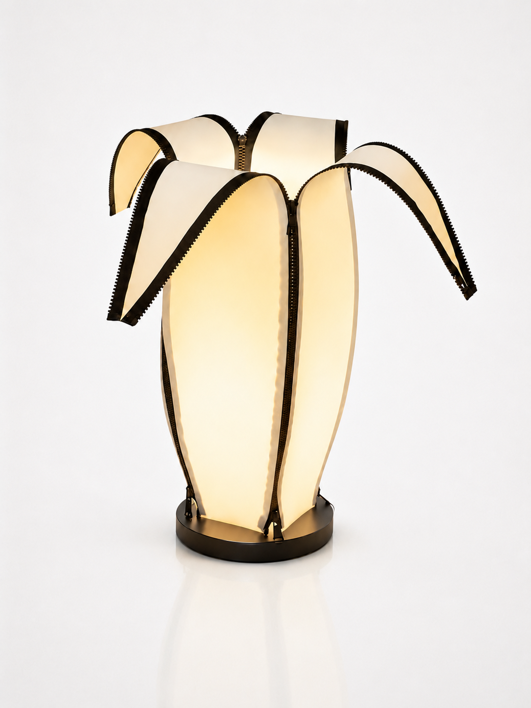 Sora Sculpt Floor Lamp: Modern Decorative LED Lighting