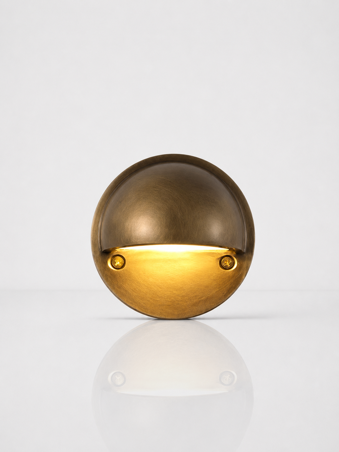 Outdoor Wall Light LED with Metal Construction