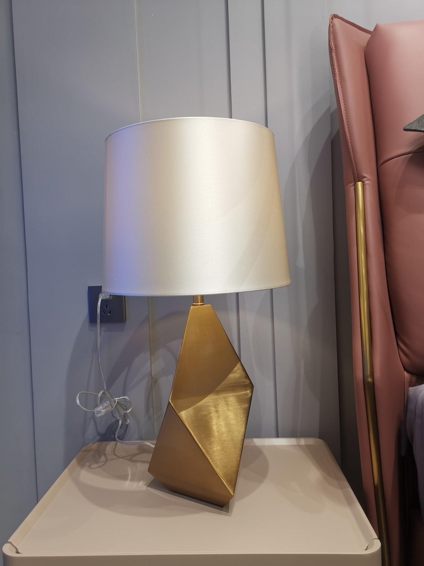 Faro Faceted Table Lamp | Metal Frame, LED Compatible, Modern Design
